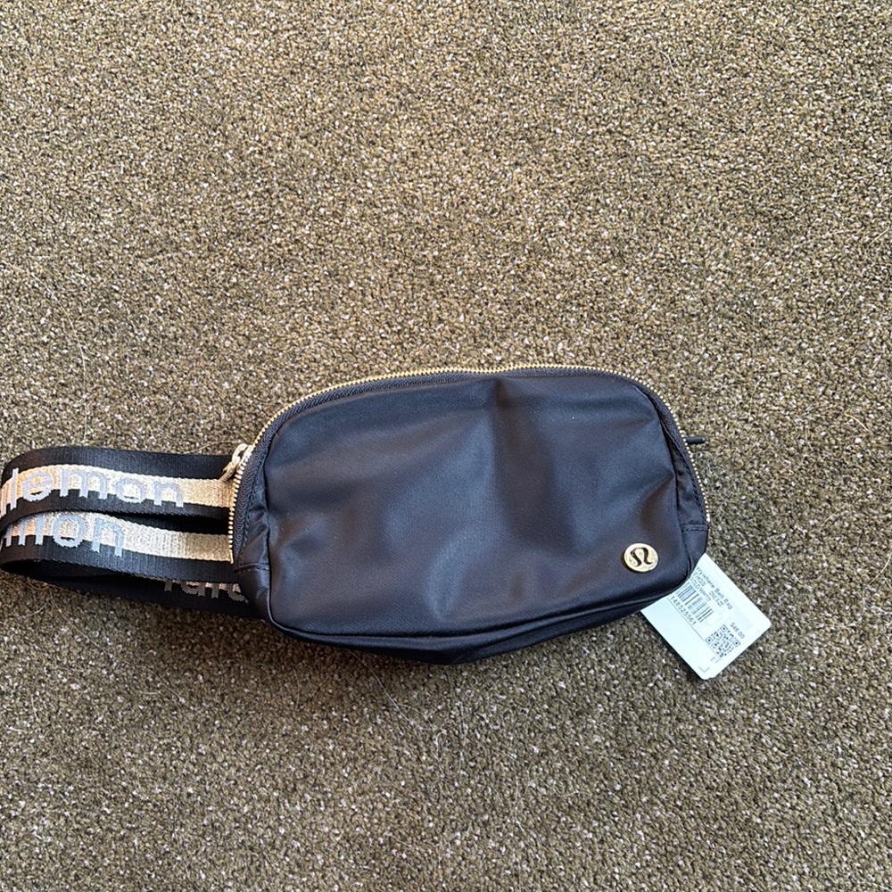 lululemon athletica Black Belt Bag